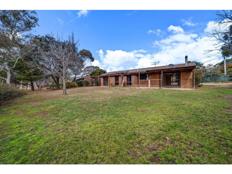 27 Lyall Crescent, Kambah ACT 2902