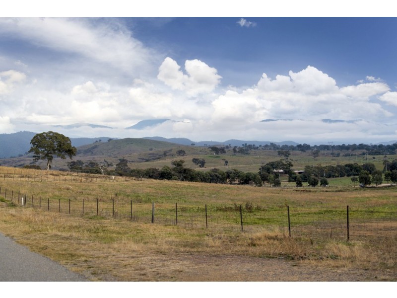 27 Lyall Crescent, Kambah ACT 2902