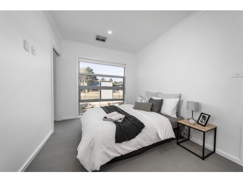87 Lionel Rose Street, Holt ACT 2615