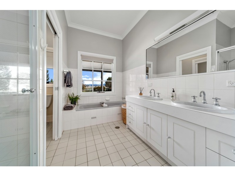 2963 Dog Trap Road, Jeir NSW 2582