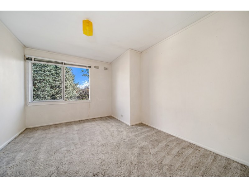 16 Jensen Street, Hughes ACT 2605