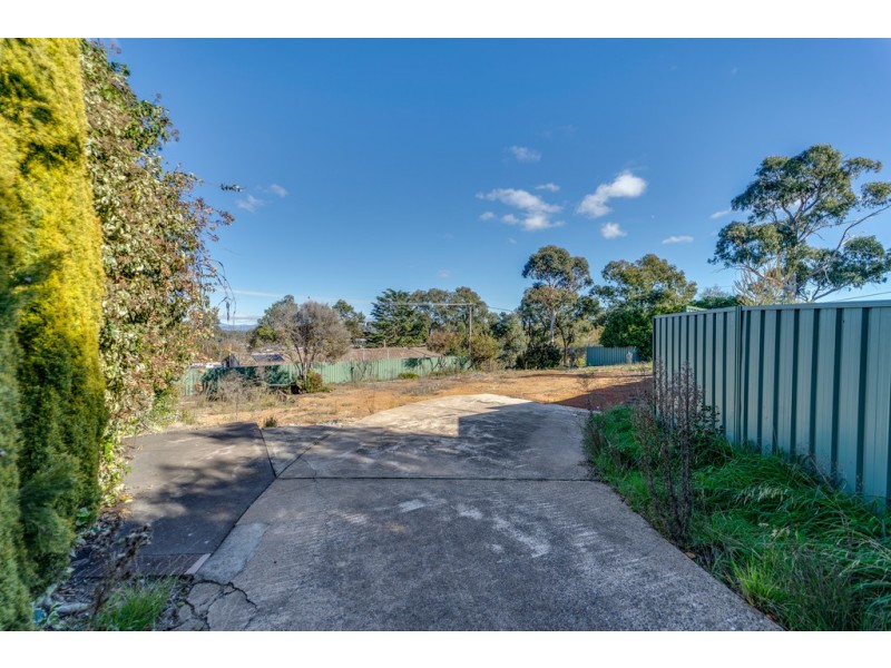 9 Linger Place, Melba ACT 2615