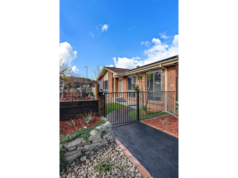 1 Tregellas Crescent, Banks ACT 2906