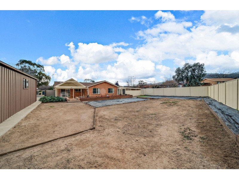 1 Tregellas Crescent, Banks ACT 2906