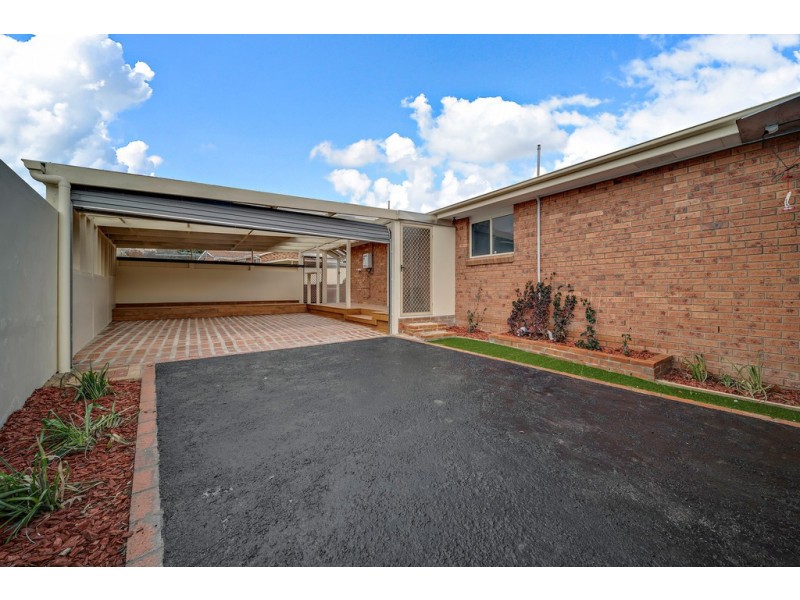 1 Tregellas Crescent, Banks ACT 2906