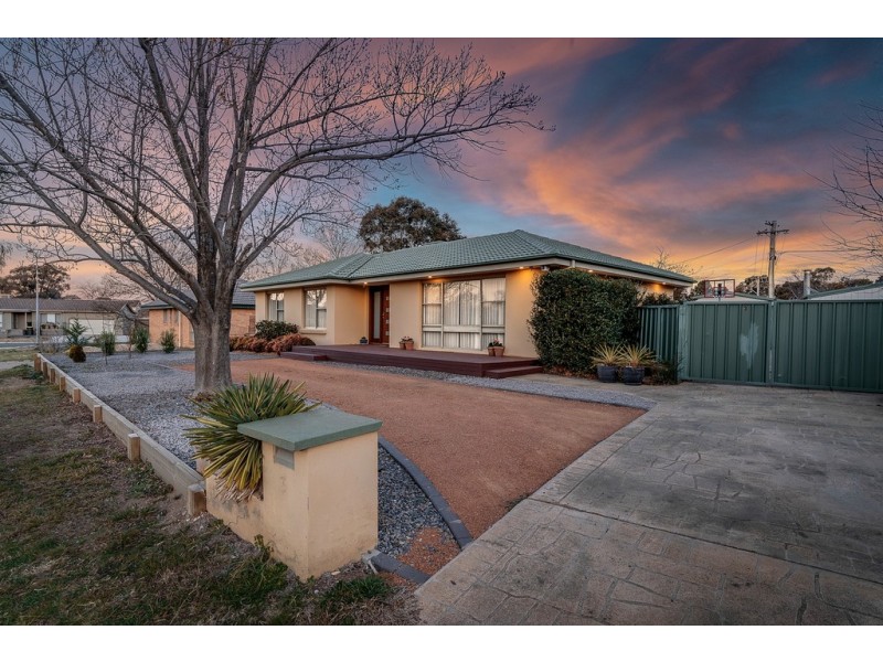 3 Pulleine Crescent, Macgregor ACT 2615