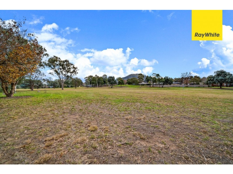 27 Lyall Crescent, Kambah ACT 2902