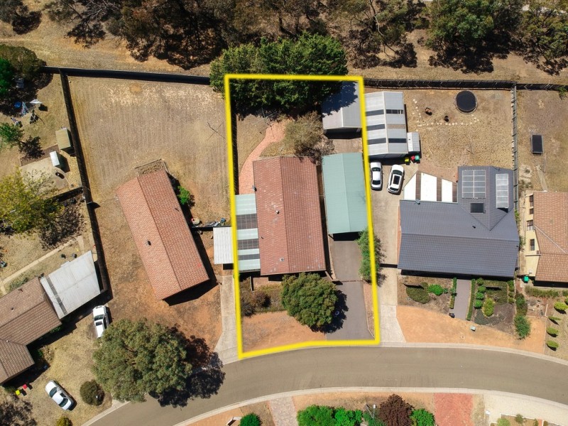 10 Wolff Crescent, Latham ACT 2615