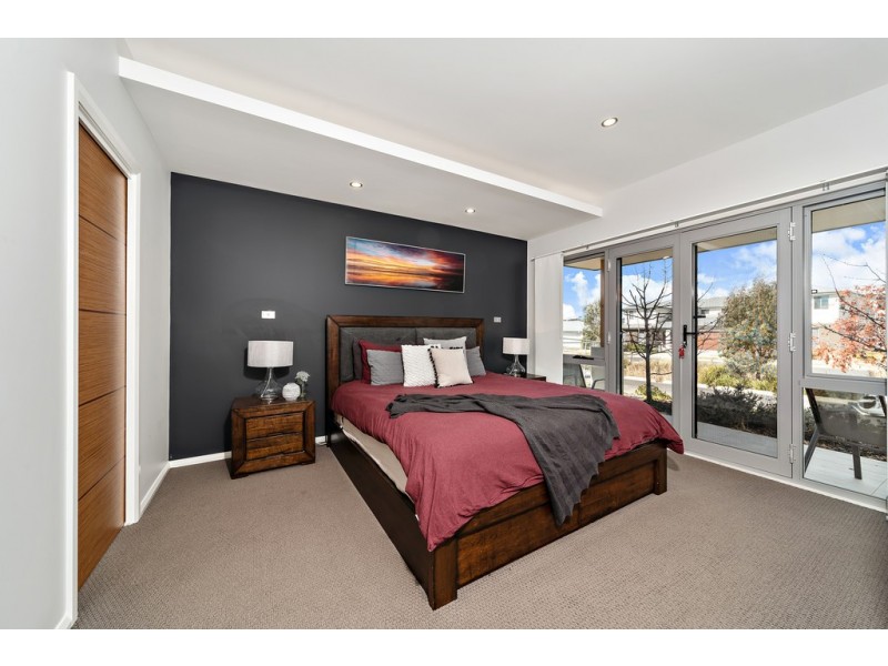 6 Rockley Parade, Googong NSW 2620
