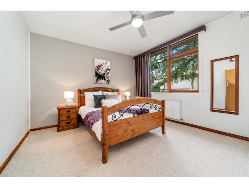 8 Schlich Street, Yarralumla ACT 2600