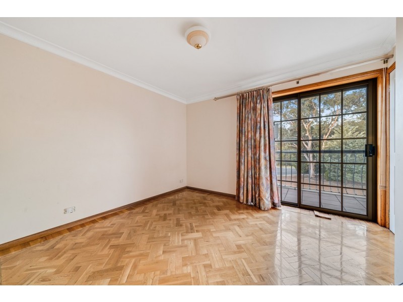 2 Piguenit Close, Lyneham ACT 2602