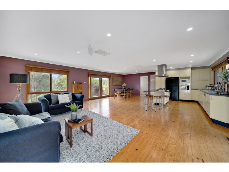 42 Jalanga Crescent, Aranda ACT 2614