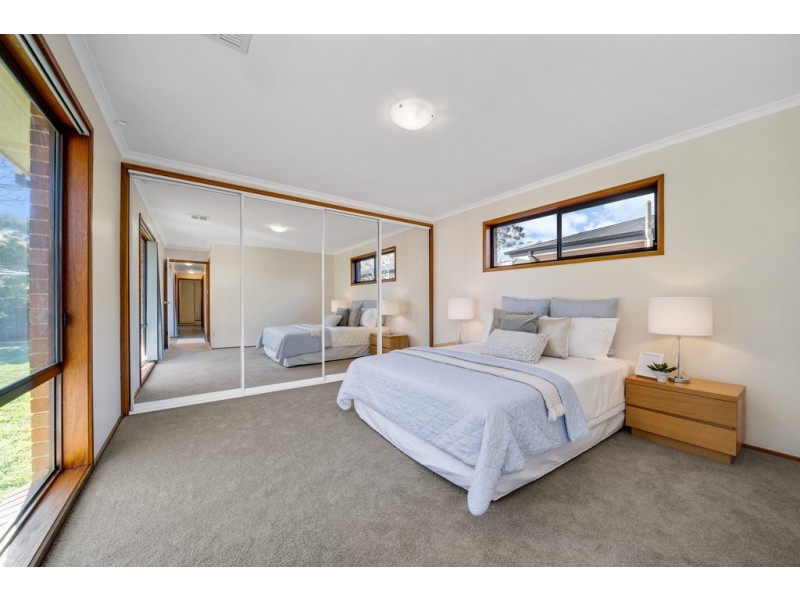 6 Deuchar Close, Kambah ACT 2902