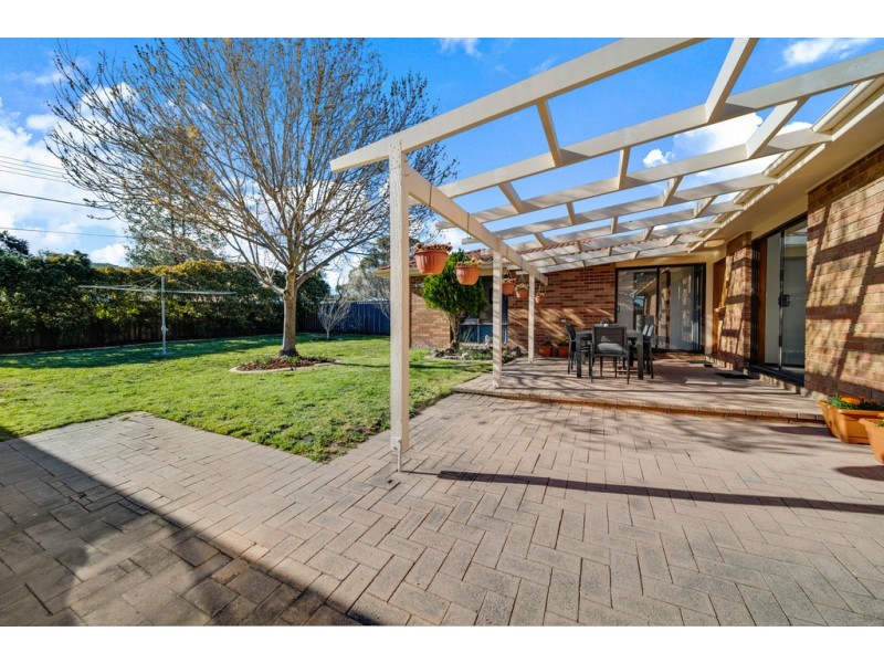 6 Deuchar Close, Kambah ACT 2902