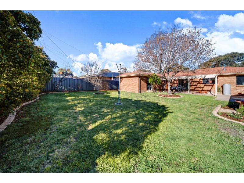 6 Deuchar Close, Kambah ACT 2902