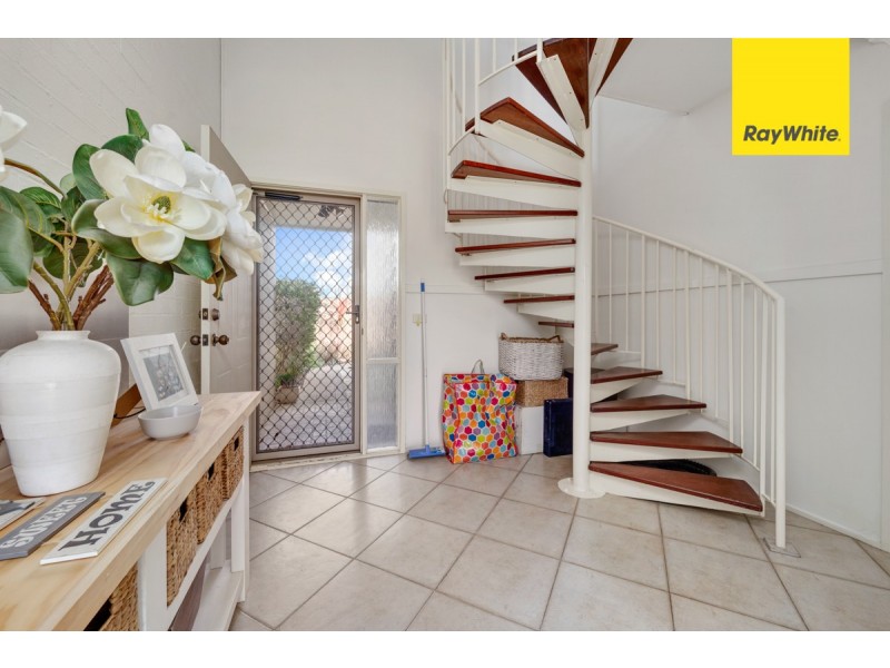 1 Carnall Place, Holt ACT 2615