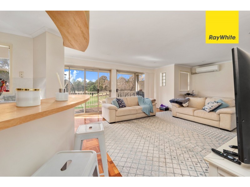 1 Carnall Place, Holt ACT 2615