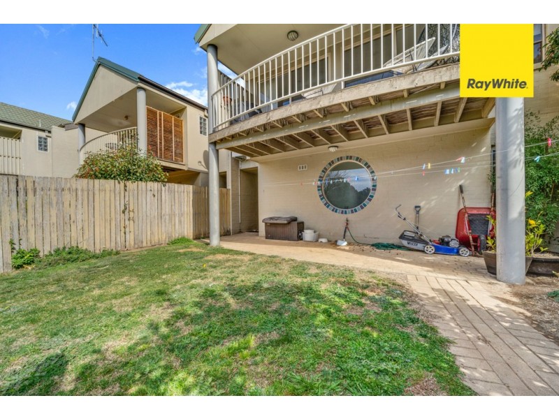 1 Carnall Place, Holt ACT 2615