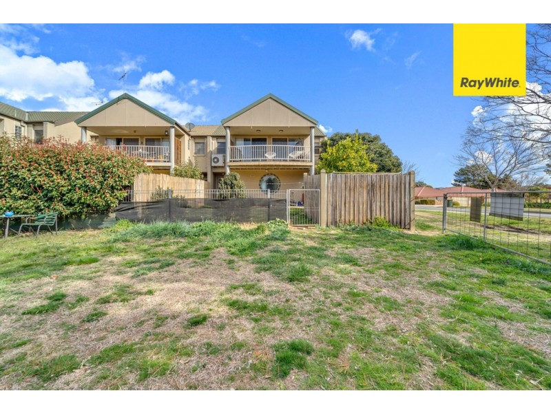 1 Carnall Place, Holt ACT 2615