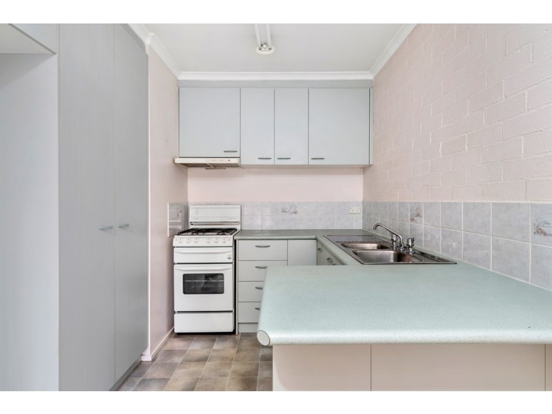 2 Leonard Close, Dunlop ACT 2615