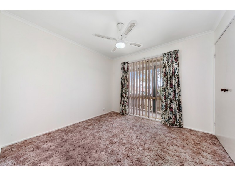 2 Leonard Close, Dunlop ACT 2615