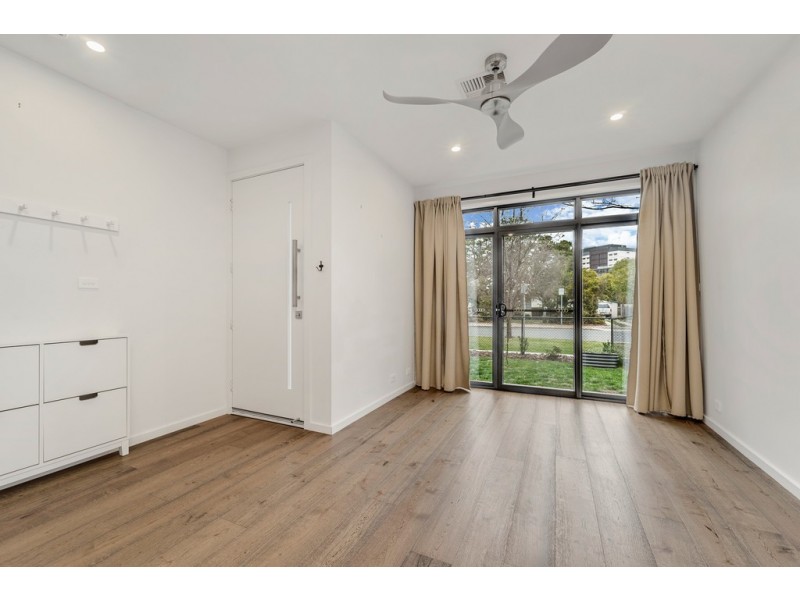 4/4 Berrigan Crescent, O’connor ACT 2602