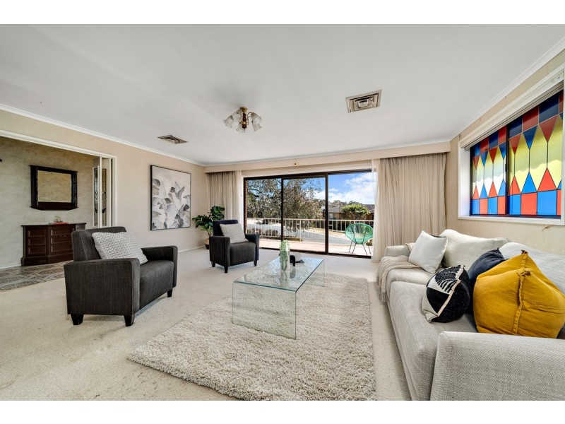 11 Merfield Place, Giralang ACT 2617