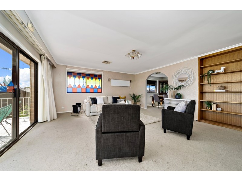 11 Merfield Place, Giralang ACT 2617