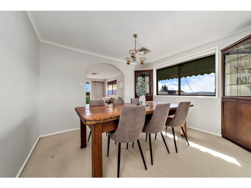 11 Merfield Place, Giralang ACT 2617