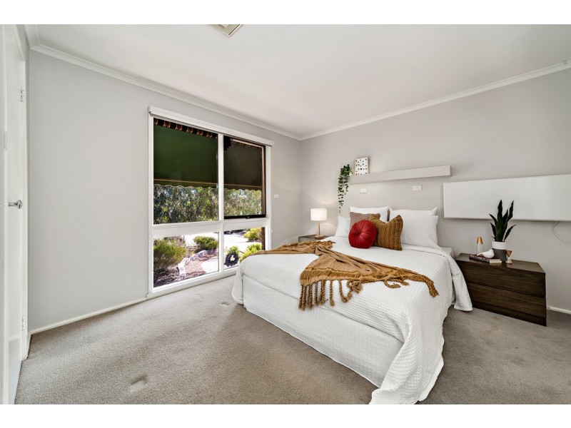 11 Merfield Place, Giralang ACT 2617