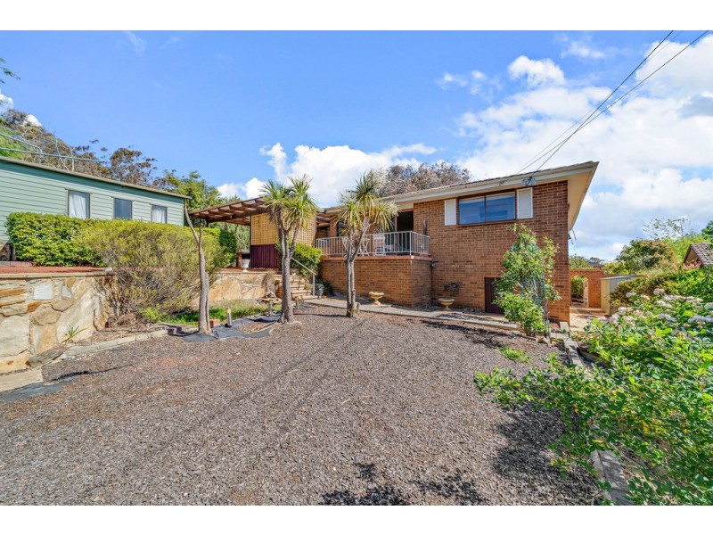 11 Merfield Place, Giralang ACT 2617