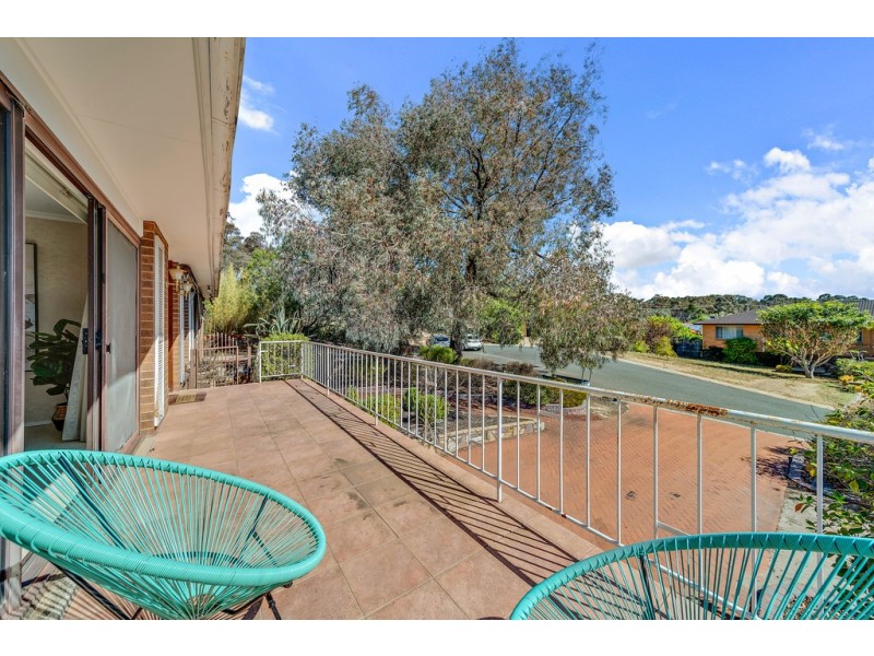 11 Merfield Place, Giralang ACT 2617