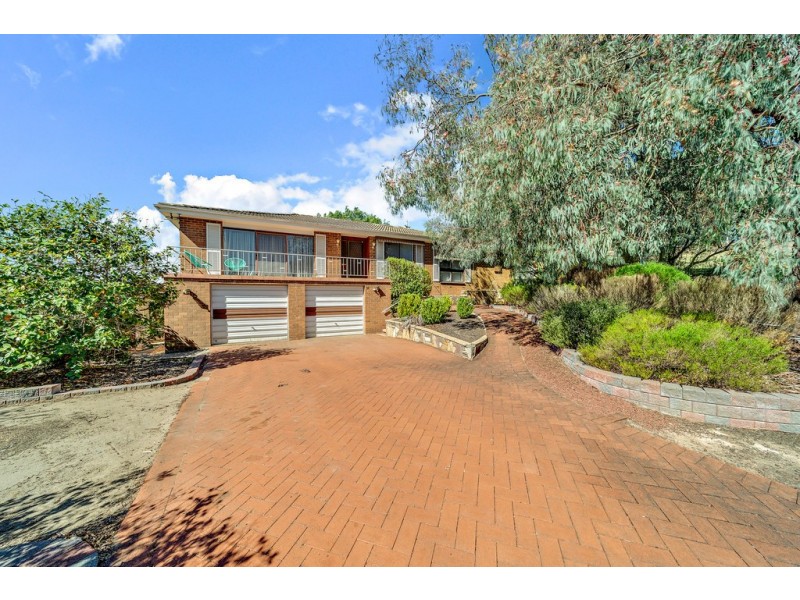 11 Merfield Place, Giralang ACT 2617