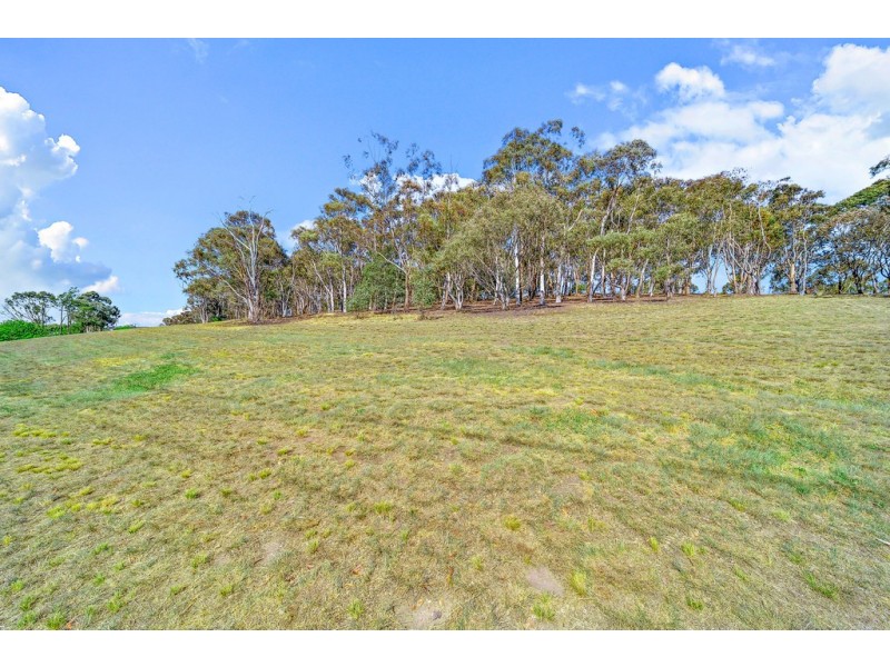 11 Merfield Place, Giralang ACT 2617