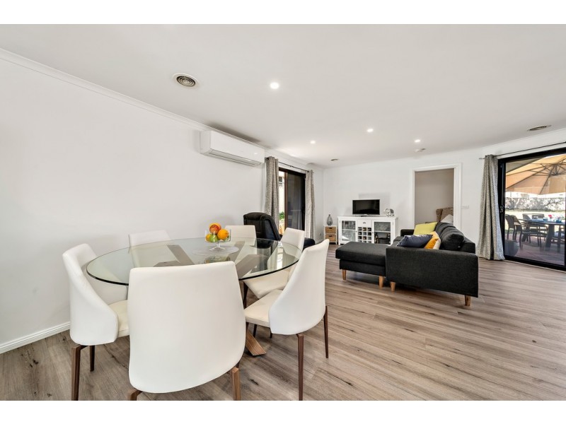 15 Wolff Crescent, Latham ACT 2615