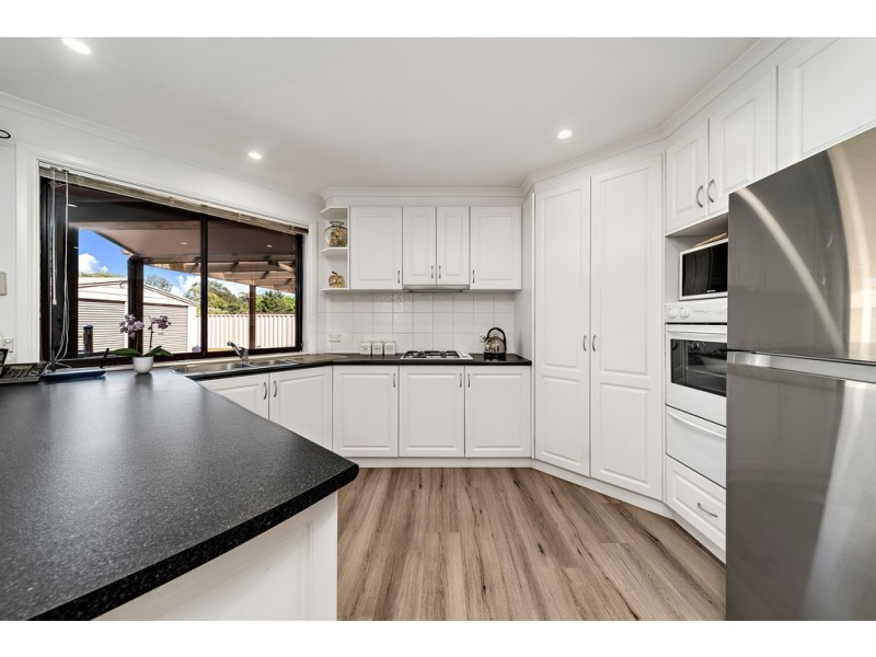 15 Wolff Crescent, Latham ACT 2615