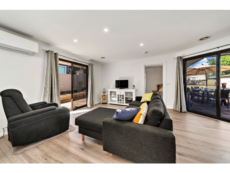 15 Wolff Crescent, Latham ACT 2615