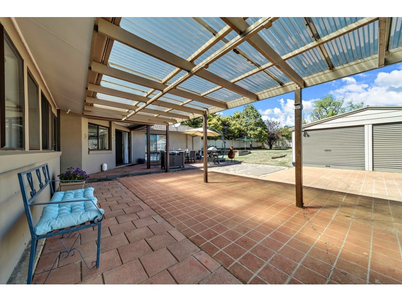 15 Wolff Crescent, Latham ACT 2615