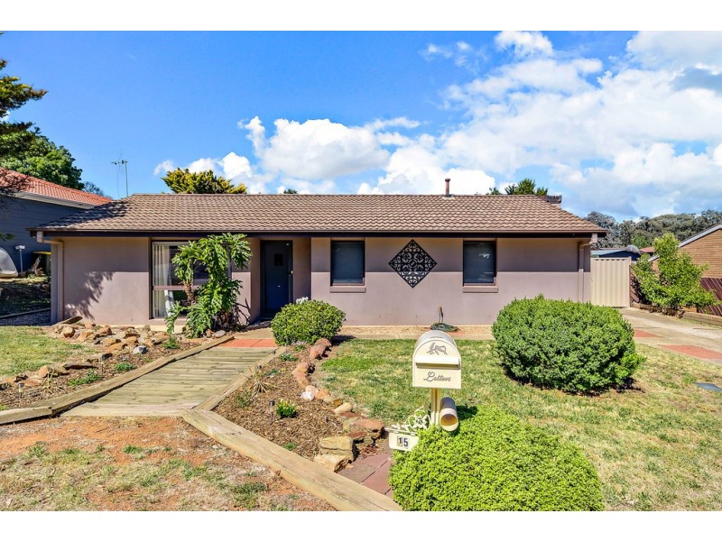 15 Wolff Crescent, Latham ACT 2615