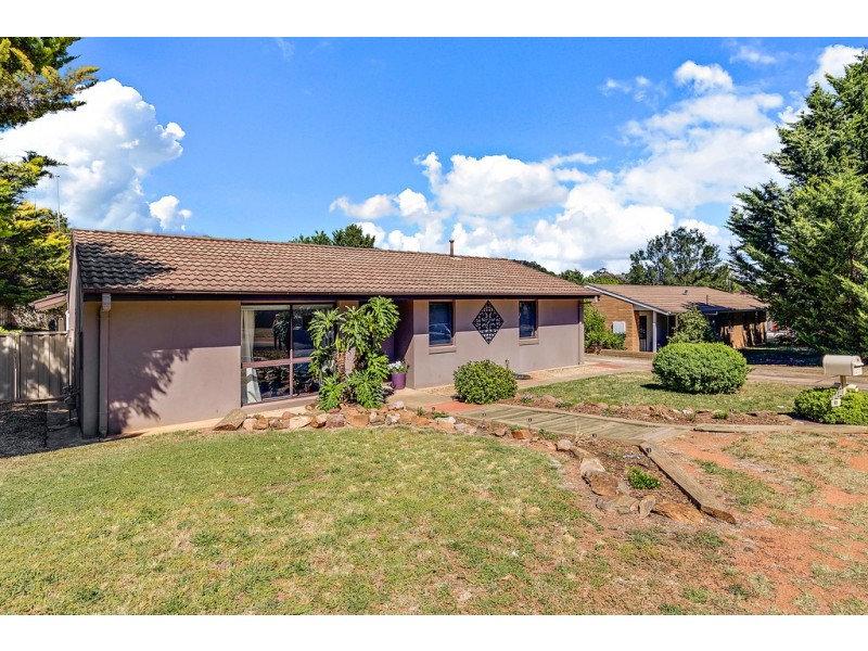 15 Wolff Crescent, Latham ACT 2615