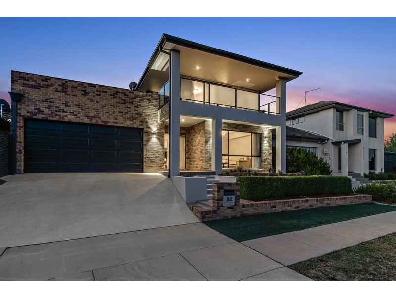 32 Don Dunstan Drive, Bonython ACT 2905