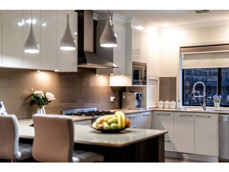 32 Don Dunstan Drive, Bonython ACT 2905