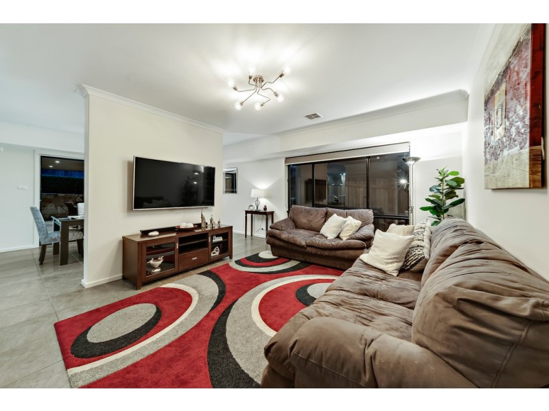 32 Don Dunstan Drive, Bonython ACT 2905