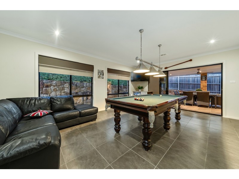 32 Don Dunstan Drive, Bonython ACT 2905