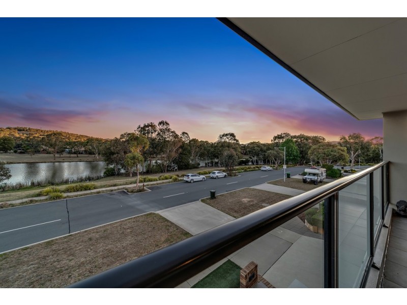 32 Don Dunstan Drive, Bonython ACT 2905