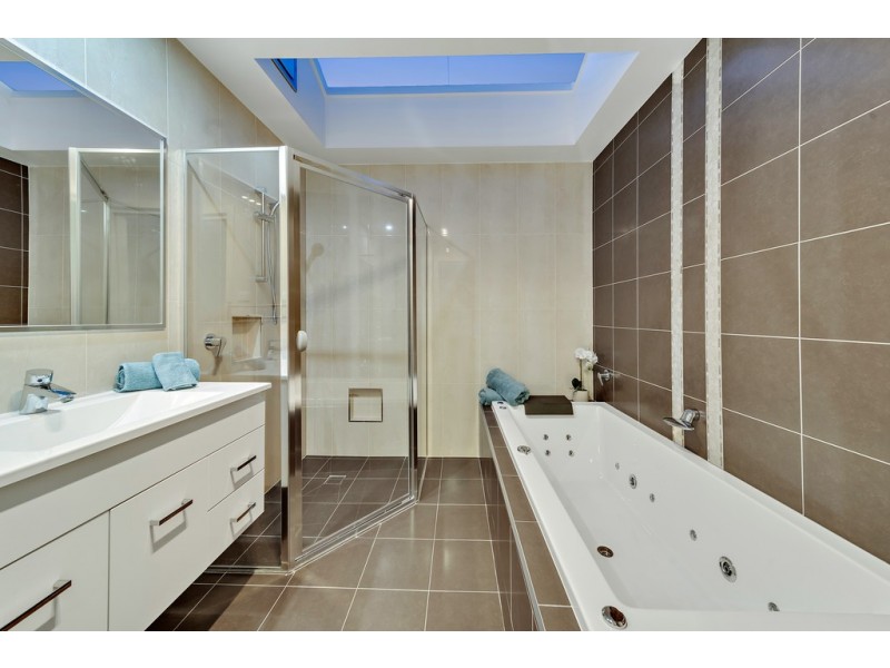 32 Don Dunstan Drive, Bonython ACT 2905