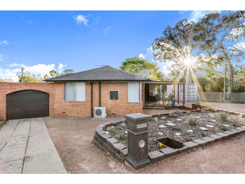 7 Garland Place, Spence ACT 2615