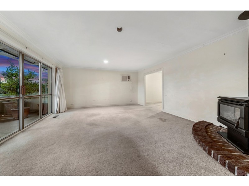 31 Mathieson Crescent, Weetangera ACT 2614