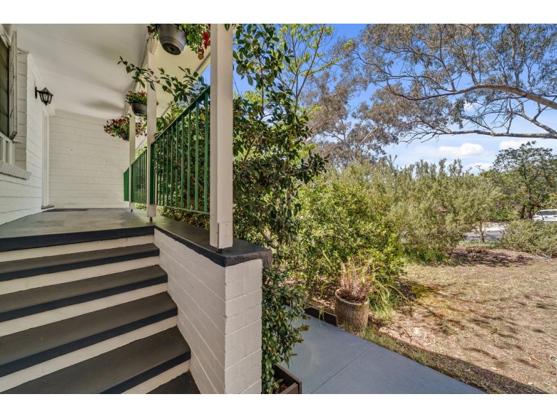 17 Downes Place, Hughes ACT 2605