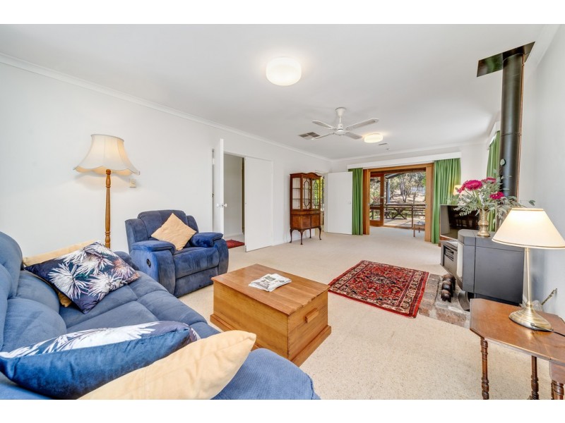 17 Downes Place, Hughes ACT 2605